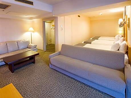 Family Room for 4 People - Non-Smoking
