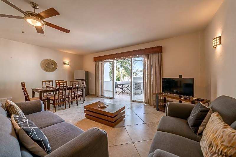 Club el Moro Hotel Suites