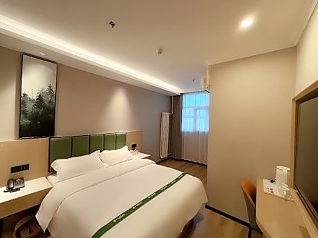 GTI - 1 Bed Guest Room, 1.5M Bed