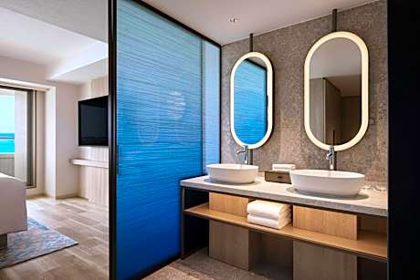 Sunset Suite, Suite, 1 King or 2 Twin bunk, Sofa bed, Ocean view