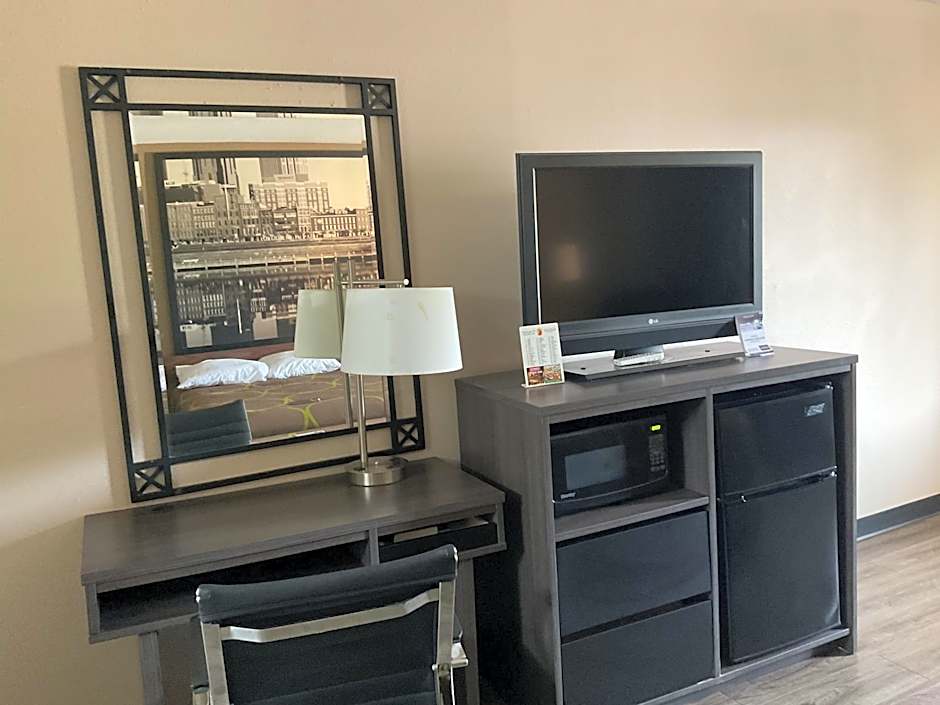 Super 8 by Wyndham Chattanooga/East Ridge