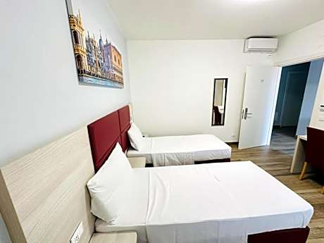 Twin Room with Private Bathroom