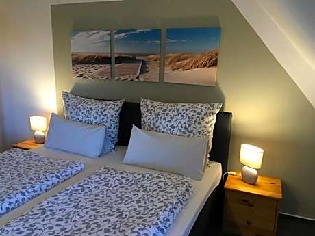 Triple Room with Bathroom