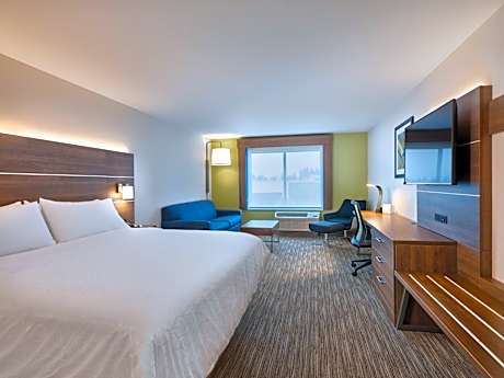 1 King Suite Communications Accessible
