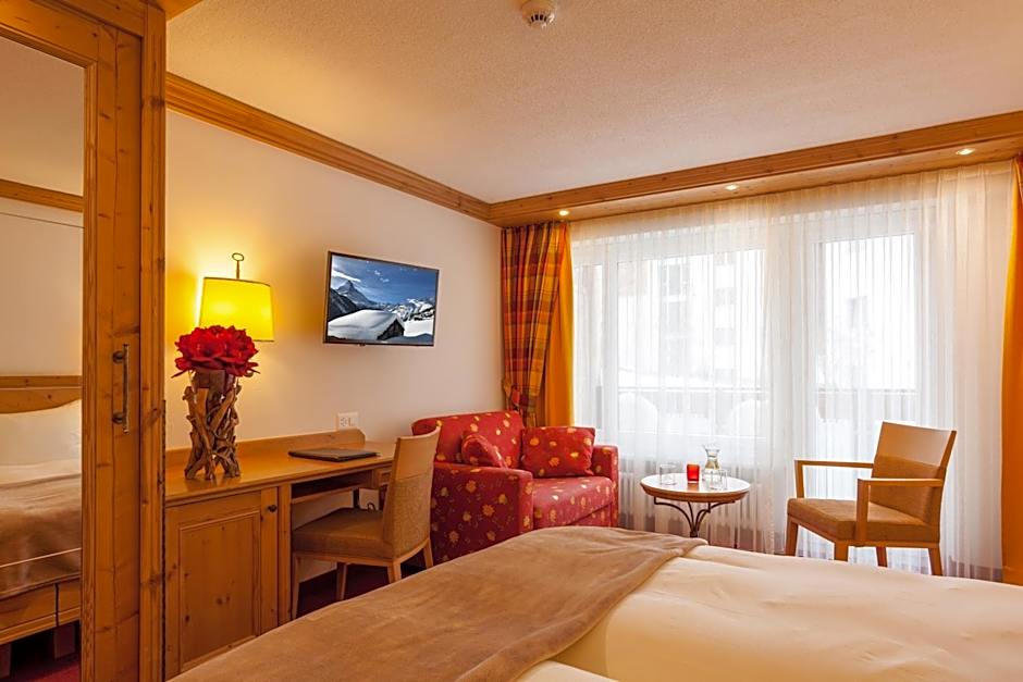 Hotel Holiday