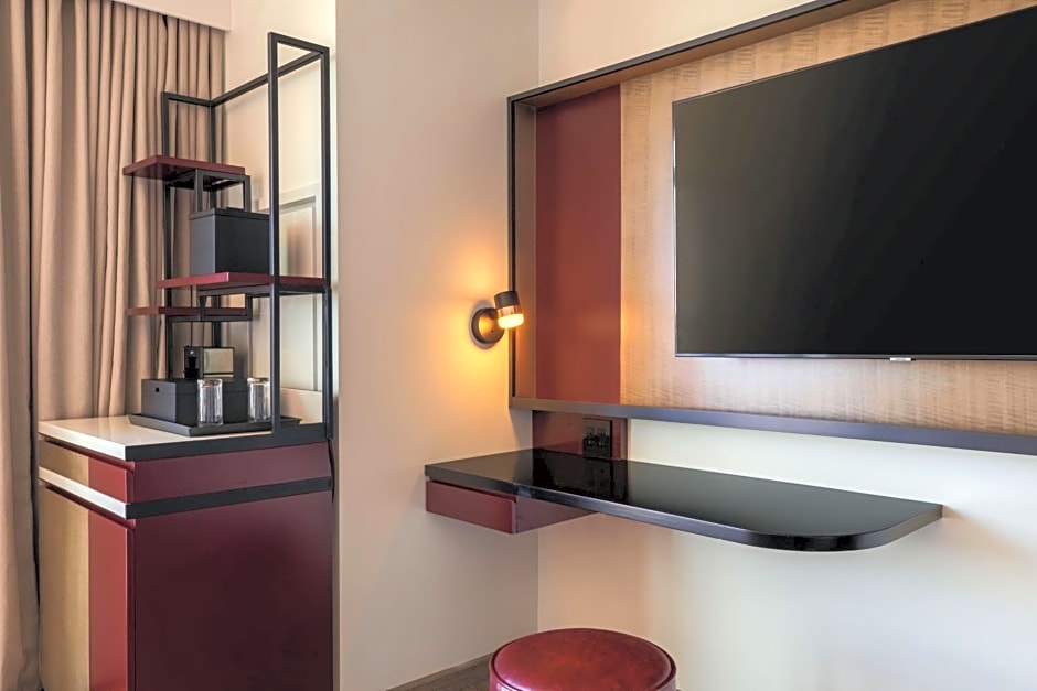Renaissance New York Flushing Hotel at Tangram