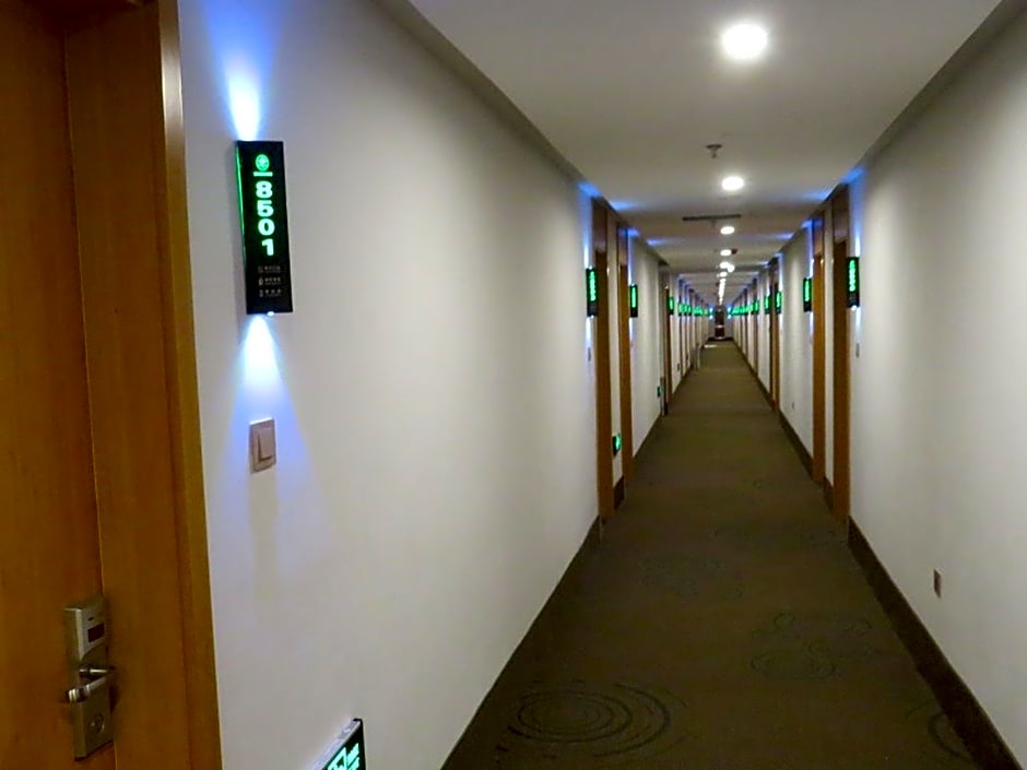 GreenTree Inn Xining Chengdong District Huangguang Yiwu Trade City Express Hotel