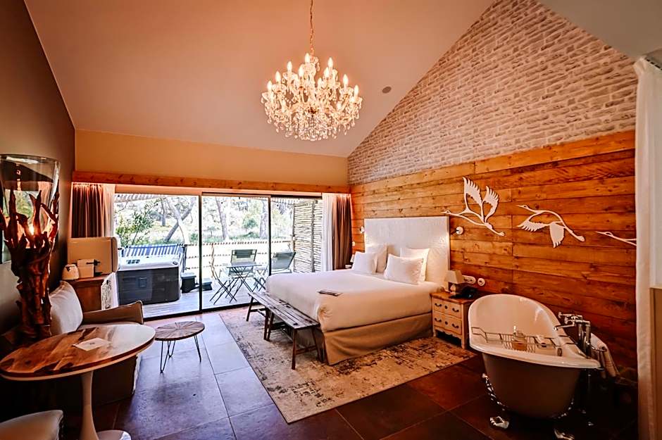 Le Hameau des Pesquiers Ecolodge, Curio Collection by Hilton