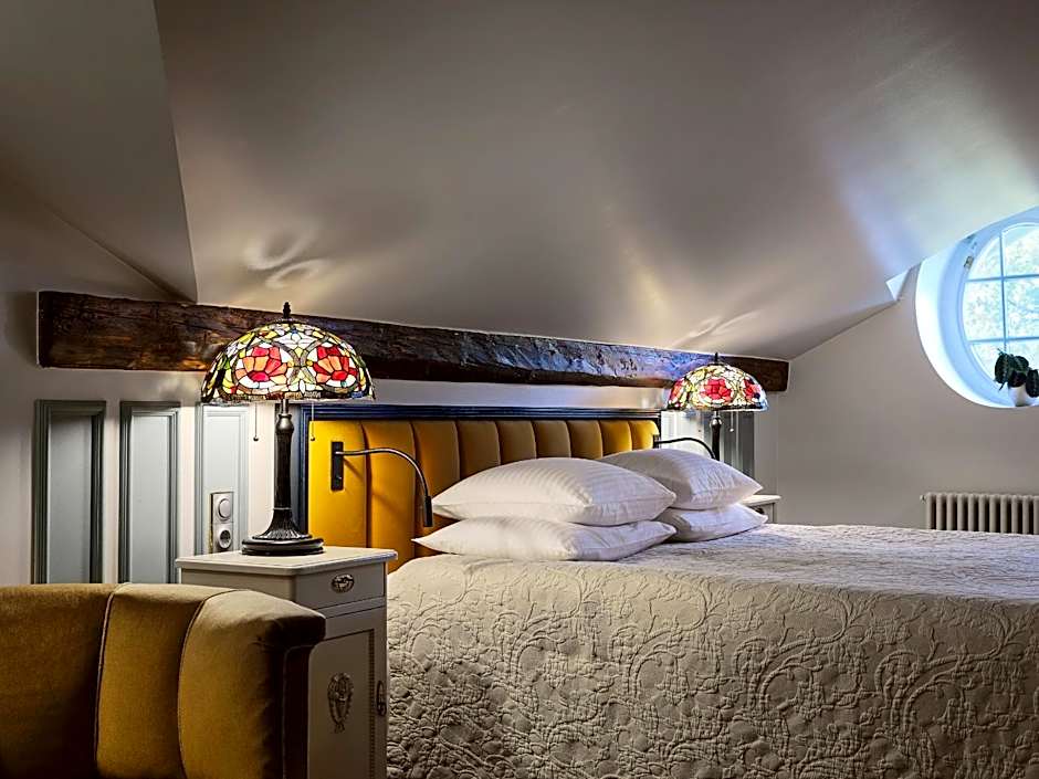 Villa Ammende Restaurant and Hotel