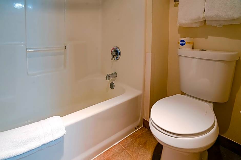 OYO Hotel Redwood Falls near Jackpot Casino