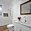 Jetty Splendour Guest Bedroom with Bathroom en-suite B'nB