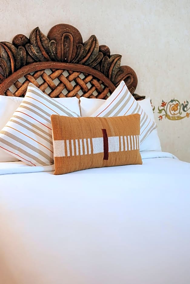 Los Pilares Hotel