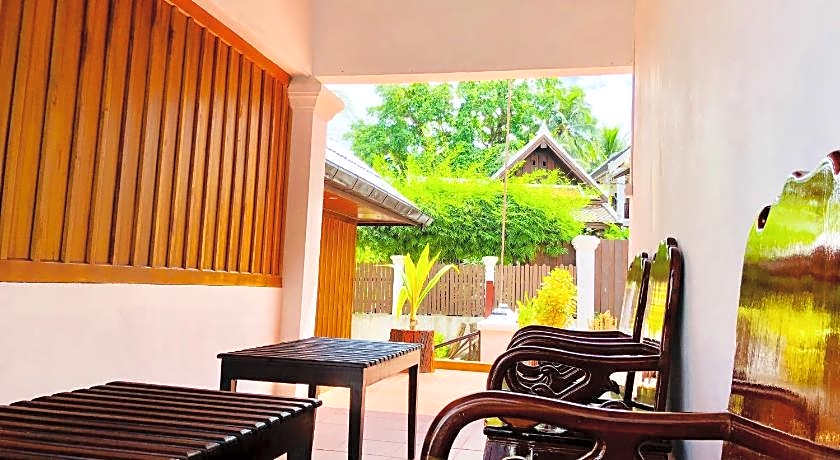 Merry Riverside Hotel