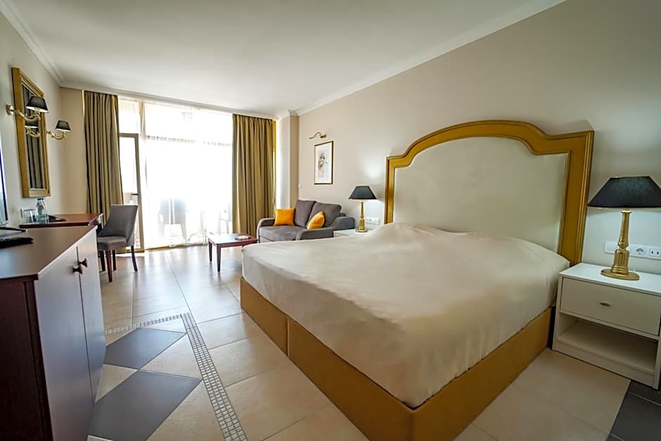 Imperial Palace Hotel