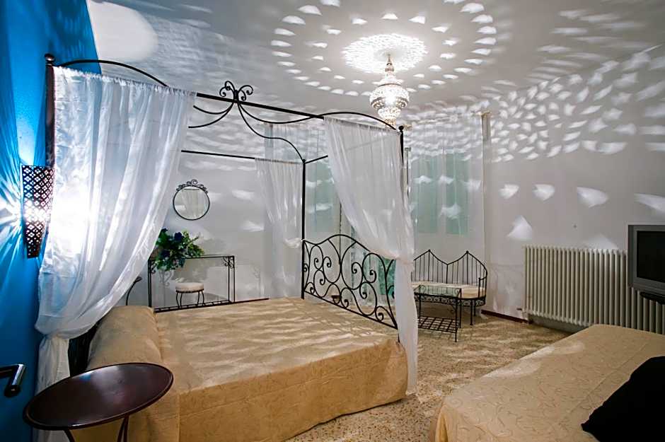 Hotel Holiday Park