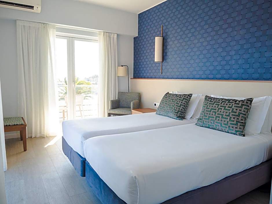 Photo 1 of 9 of Superior 2 Beds, Sea View