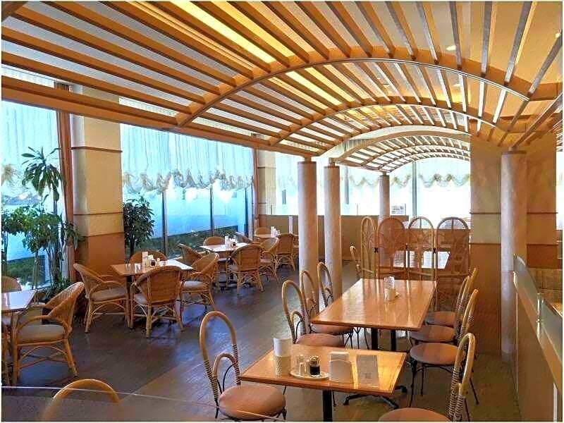 Hotel Okhotsk Palace