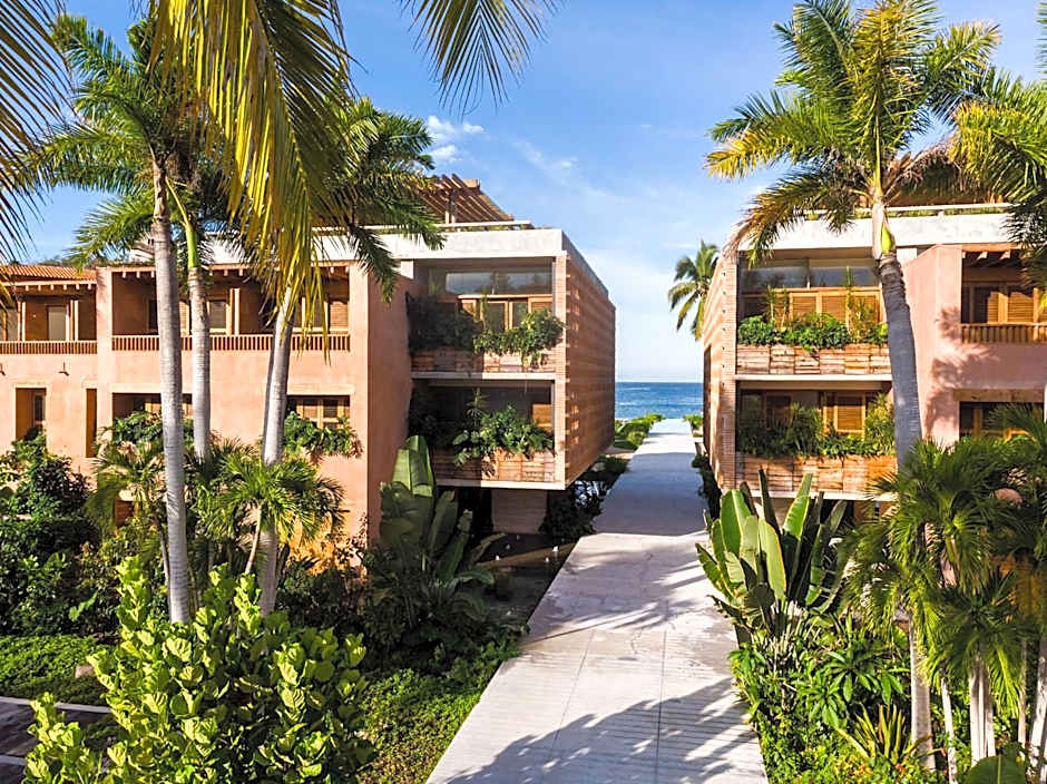 El Careyes Club & Residences