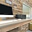 Country Inn & Suites by Radisson, Platteville, WI