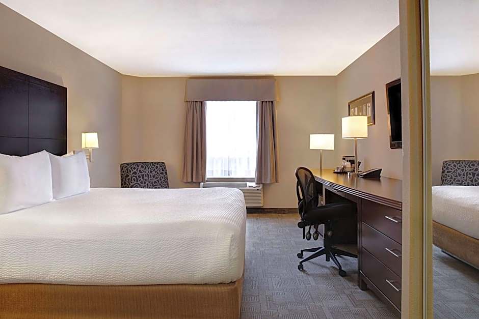 Days Inn by Wyndham Medicine Hat