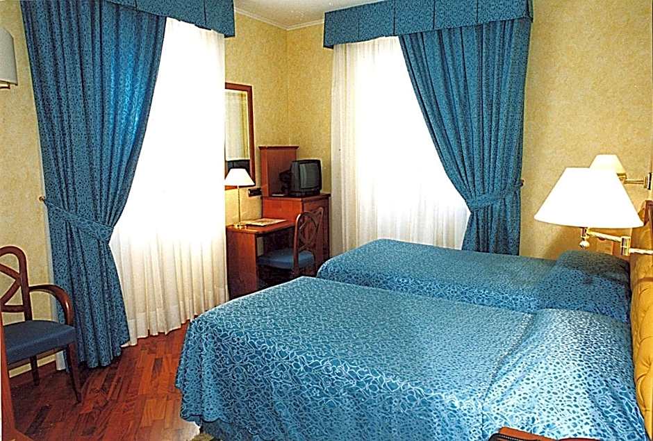 Photo 1 of 5 of Superior 1 Double Bed or 2 Beds
