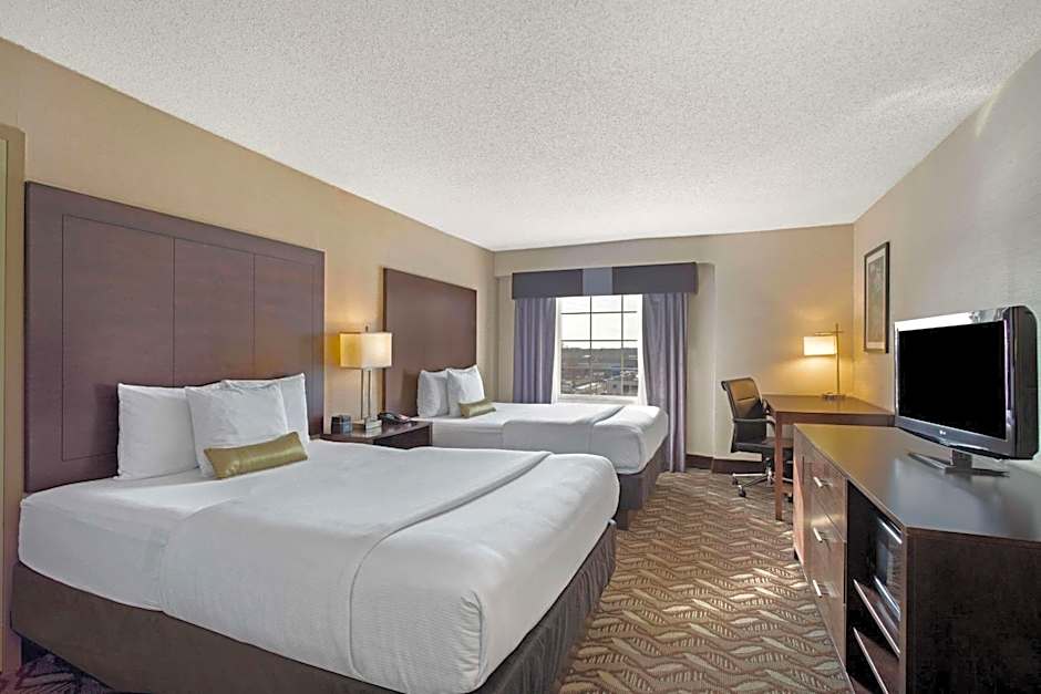 La Quinta Inn & Suites by Wyndham Springfield