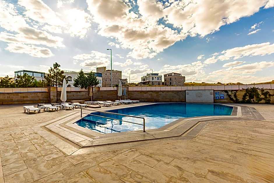 Ciner Hotel