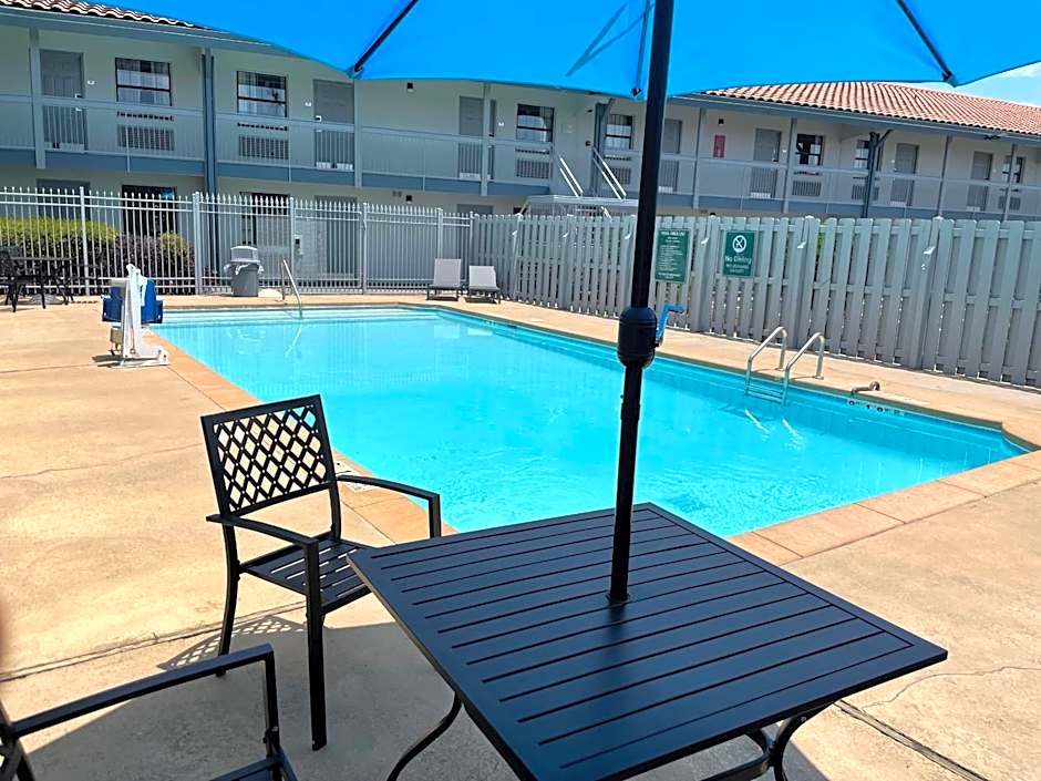 Quality Inn & Suites Tuscaloosa near University