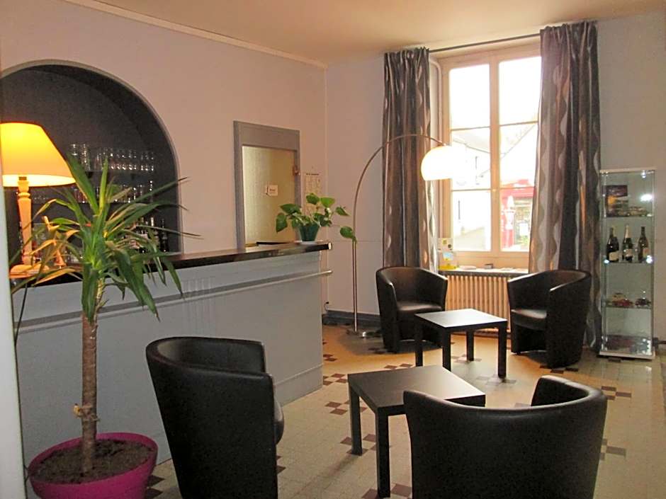 Logis Hostellerie Du Cheval Blanc