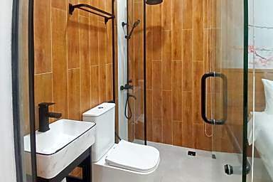 Urbanview Hotel R House Batuaji