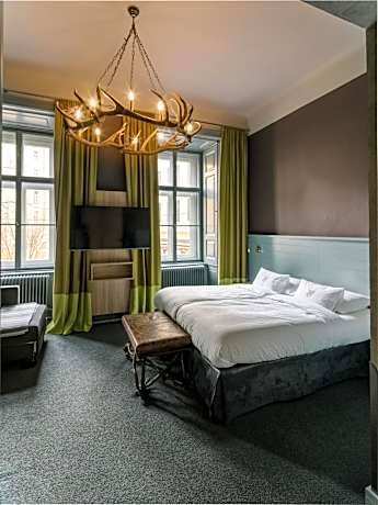 Saint SHERMIN bed breakfast & champagne