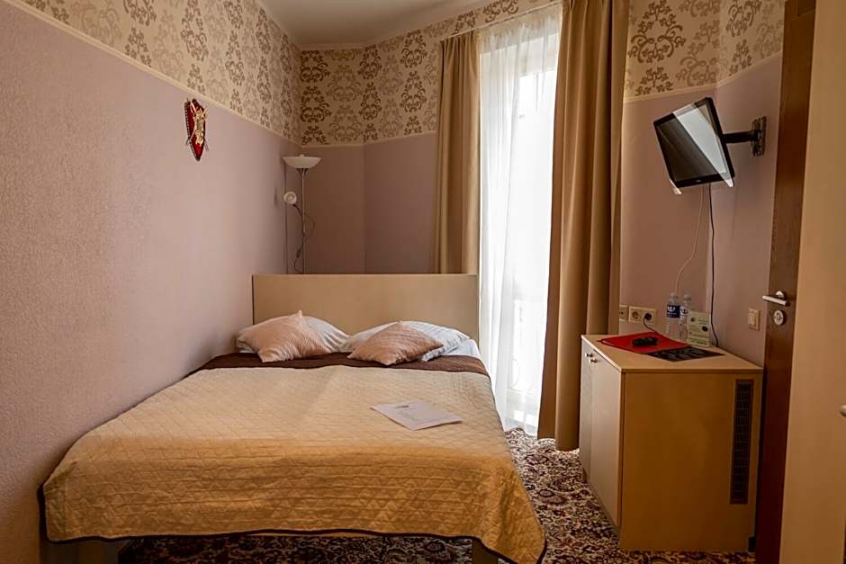 Hotel Pils with Self-Check in