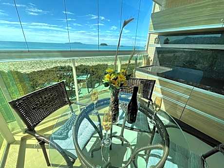 Cód 21 - Apartamento com vista frente mar