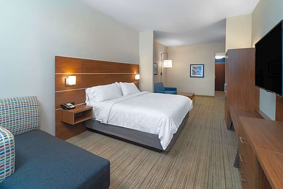 Holiday Inn Express Hotel & Suites Talladega By IHG