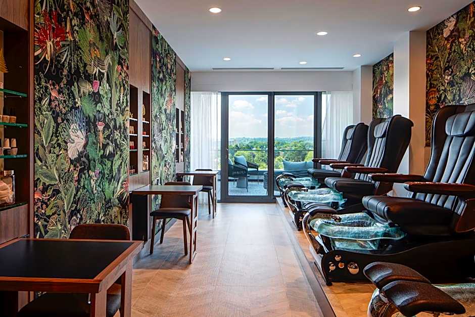 Amway Grand Plaza Hotel, Curio Collection by Hilton