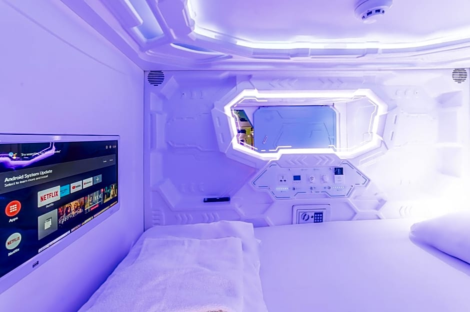 Capsule Inn