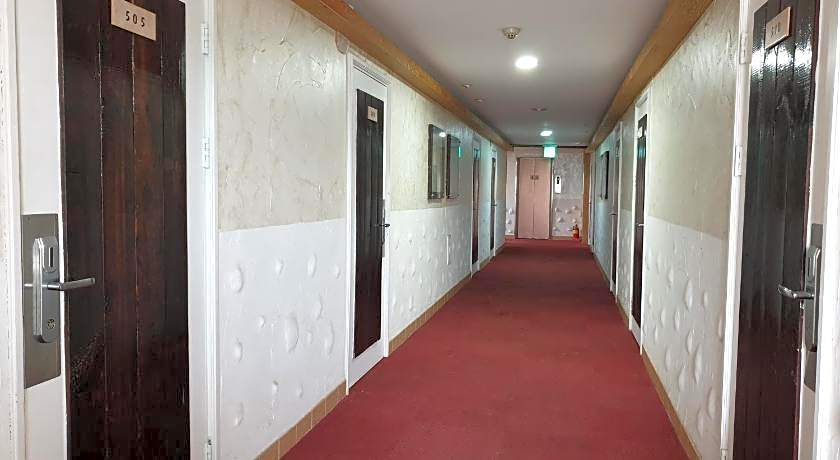 Green And Blue Hotel