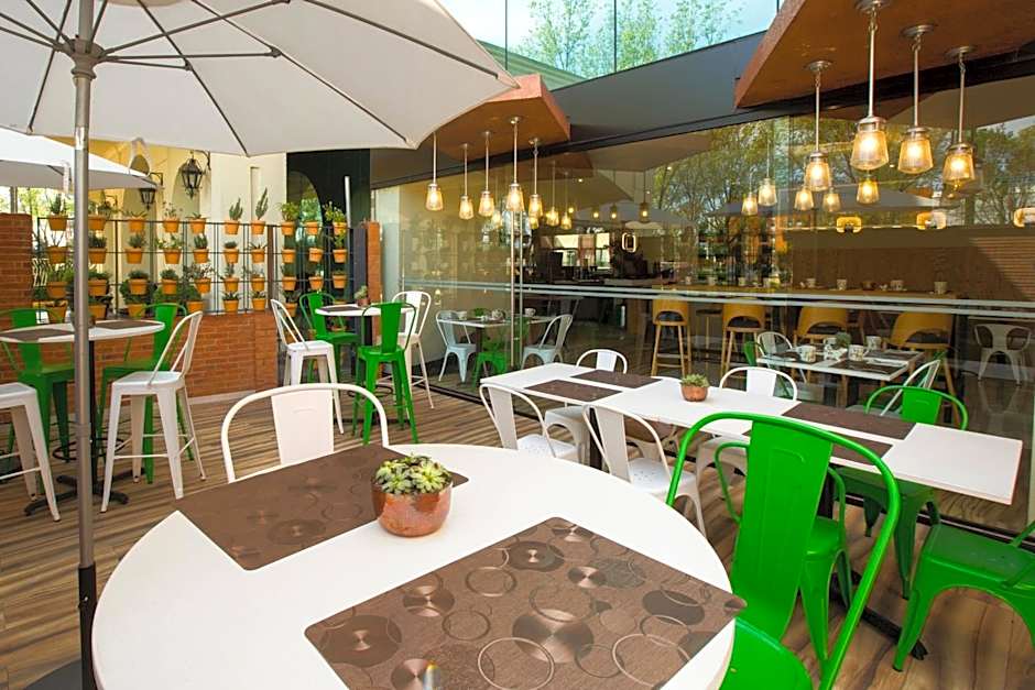 Courtyard by Marriott Toluca Airport