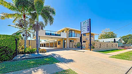 Emerald Central Palms Motel