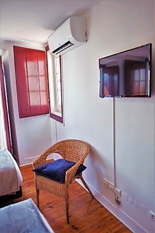 Double Room with Balcony and Shared Bathroom