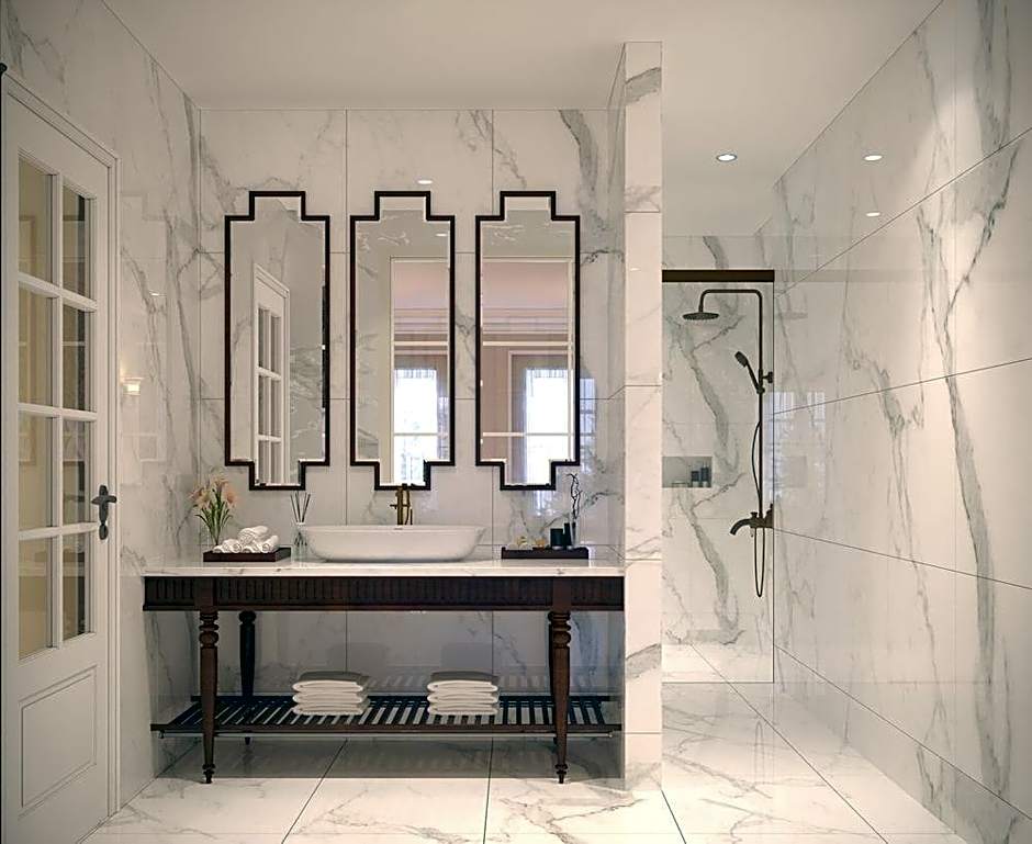 MAHALAYA The Legacy Hotel