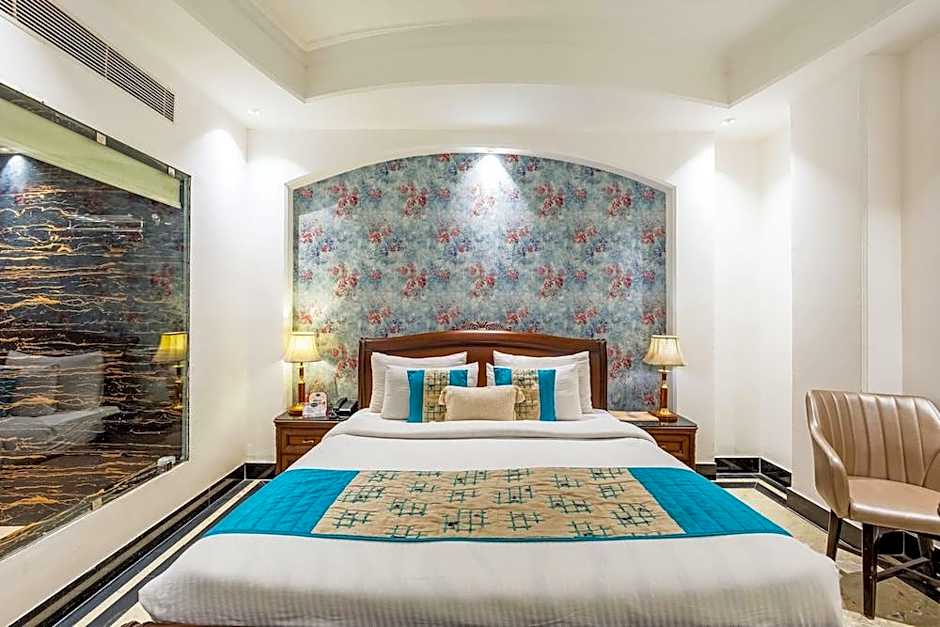 Hotel Emperor Palms