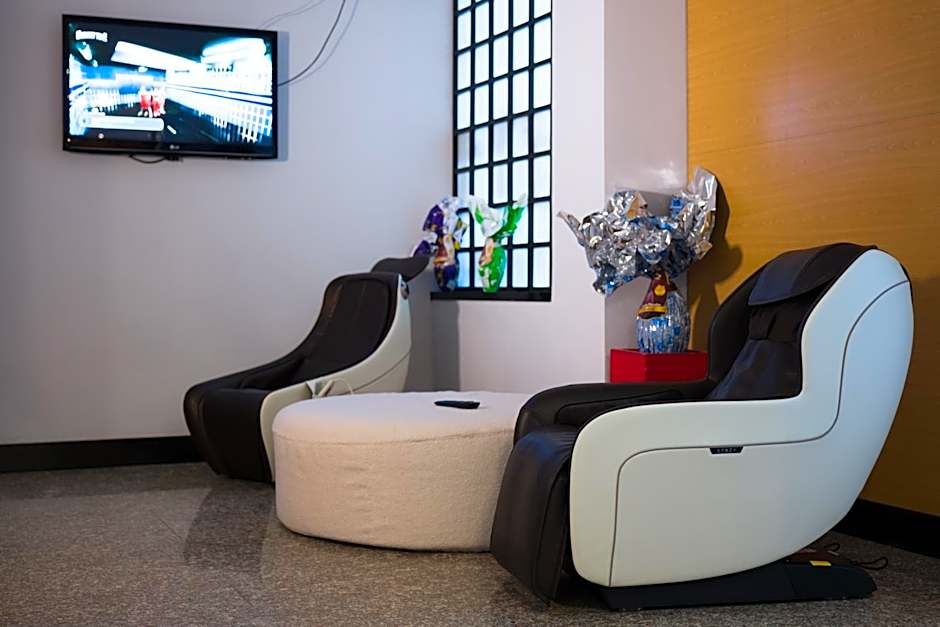 Hotel Junior by OasiGroup Hotels