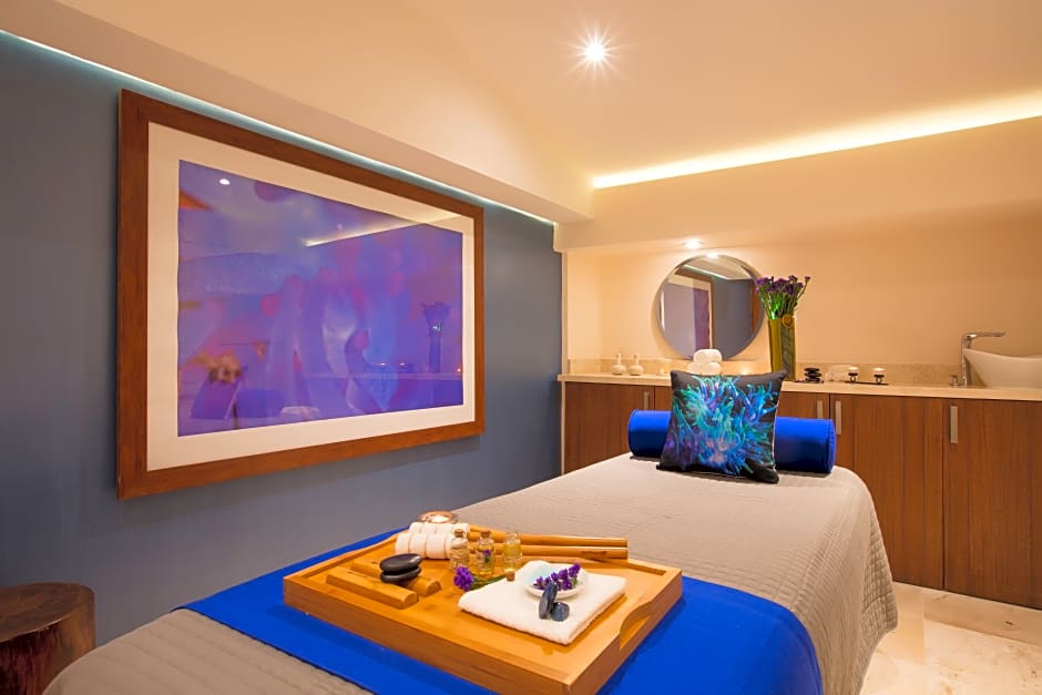 Crown Paradise Golden All Inclusive Adults Only