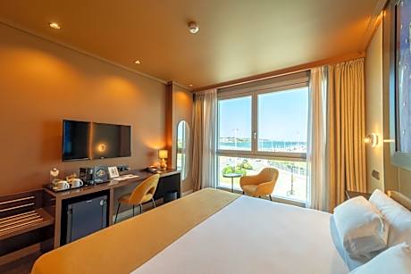 Twin Room with Sea View