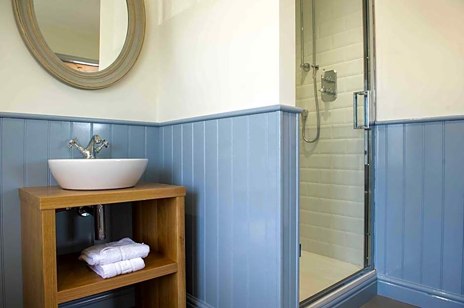 The Hare and Hounds, Levens