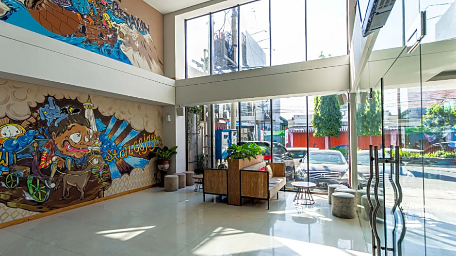 Yellow Star Gejayan Hotel