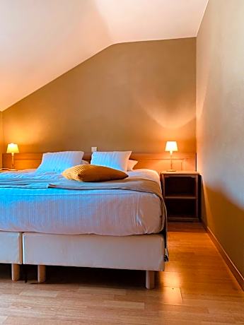 Small Double Room with Shower