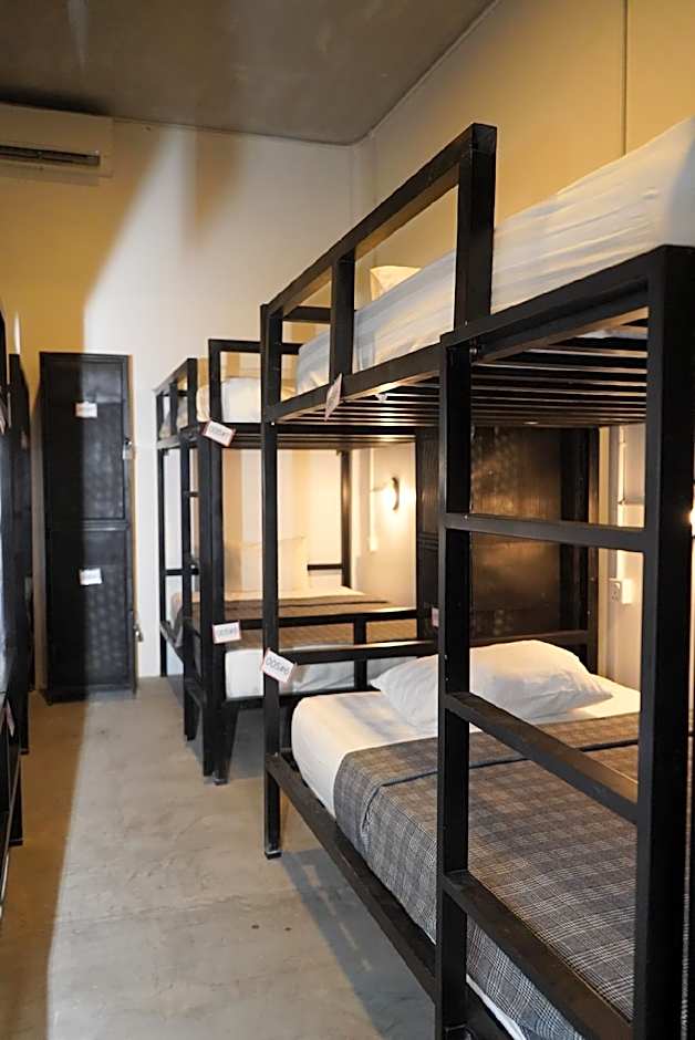 Photo 1 of 11 of 12-Bed Mixed Dormitory Room