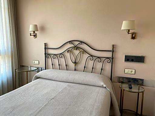 Photo 1 of 14 of Double Room